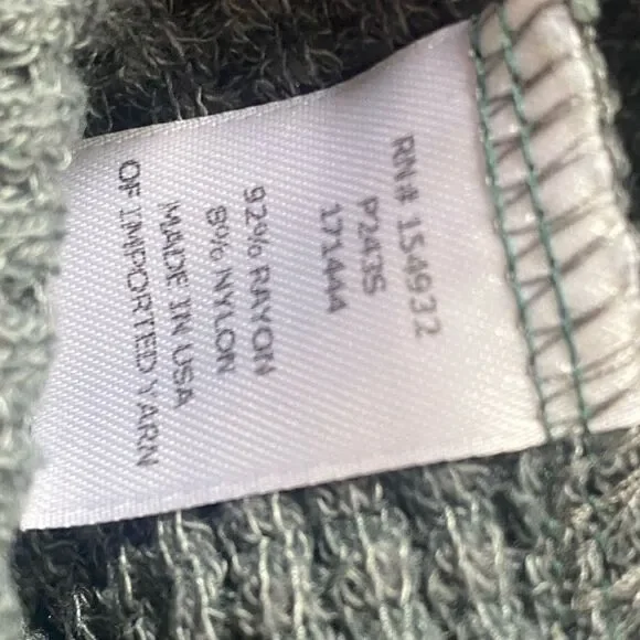 Long Sleeve Gray Button Downwn Waffle Knitt Top. Size XL. - Picture 6 of 7